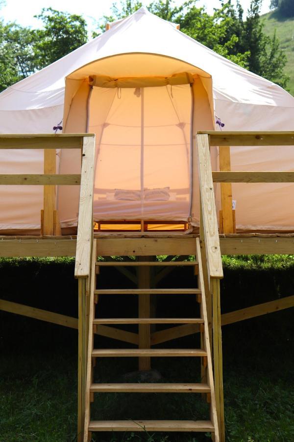 Flore'S Garden Glamping Бран Экстерьер фото