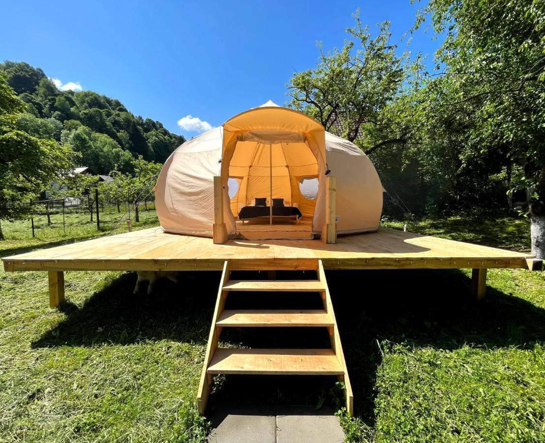 Flore'S Garden Glamping Бран Экстерьер фото