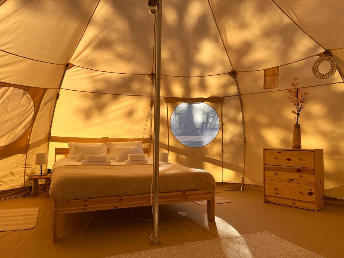 Flore'S Garden Glamping Бран Экстерьер фото