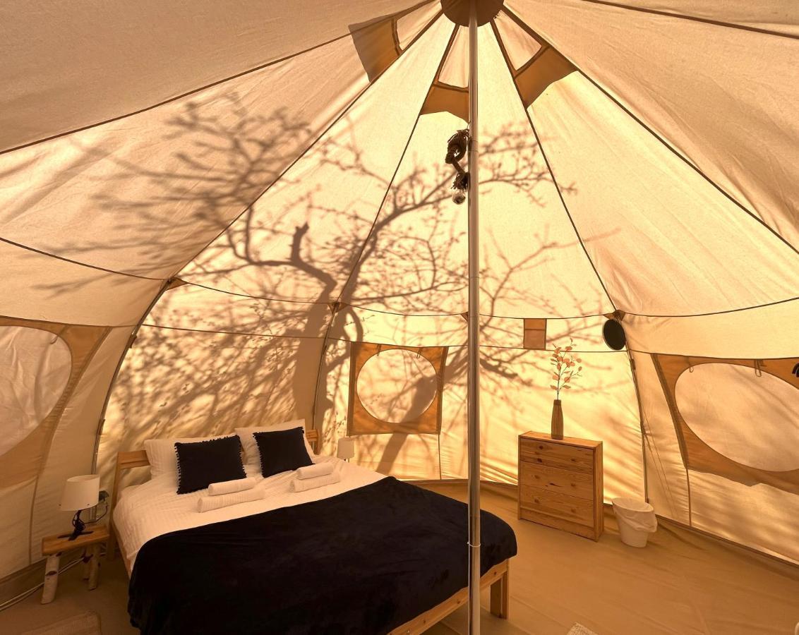 Flore'S Garden Glamping Бран Экстерьер фото